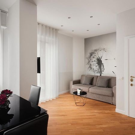Deluxe Central Apartment แบร์กาโม ภายนอก รูปภาพ