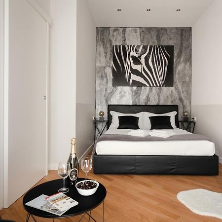 Deluxe Central Apartment แบร์กาโม ภายนอก รูปภาพ