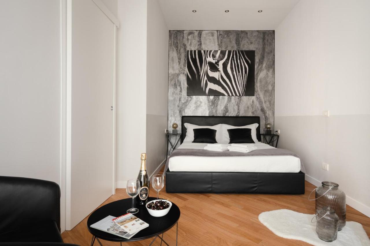 Deluxe Central Apartment แบร์กาโม ภายนอก รูปภาพ